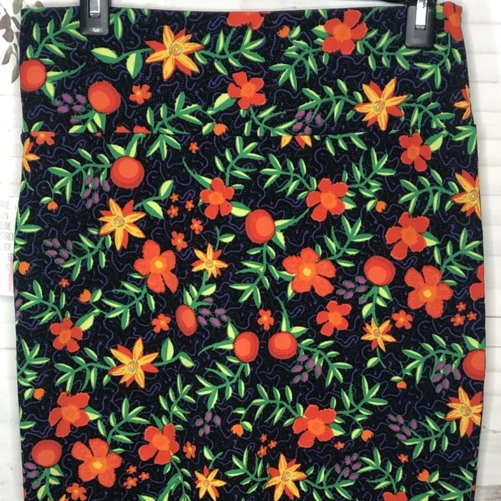 LuLaRoe Cassie Womens Black Orange Floral Crepe Pencil Skirt Sz. Medium M NEW